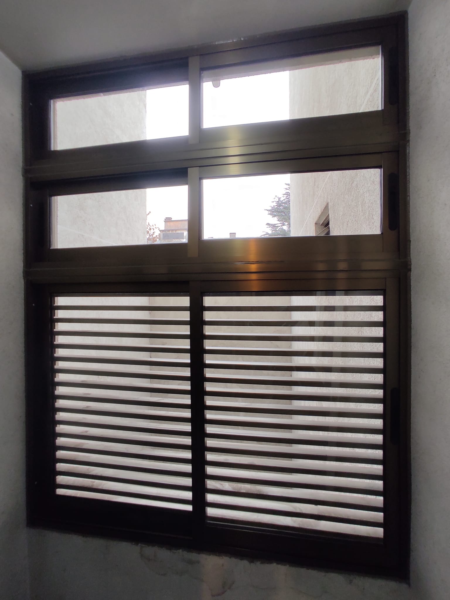 Ventana aluminio fachada